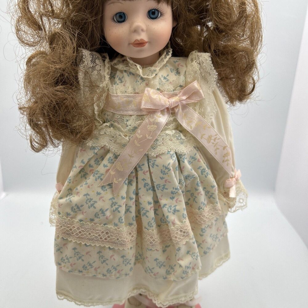 Princess House Jessica Porcelain Collector Doll Brunette Blue Eyes Straw Hat-BOX - Picture 12 of 15